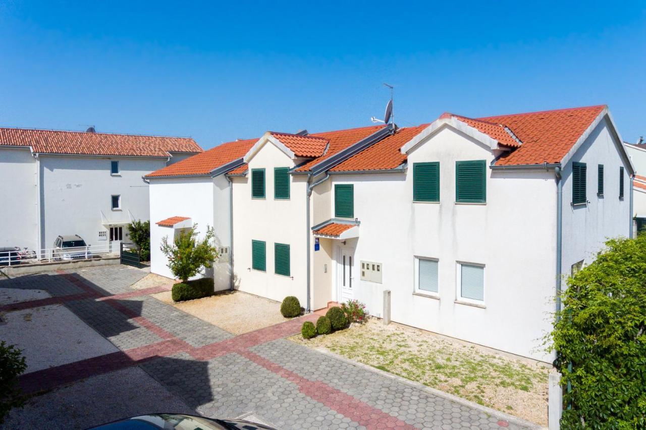 Apartman Karla Mara Ana&Ivan Srima Exterior foto